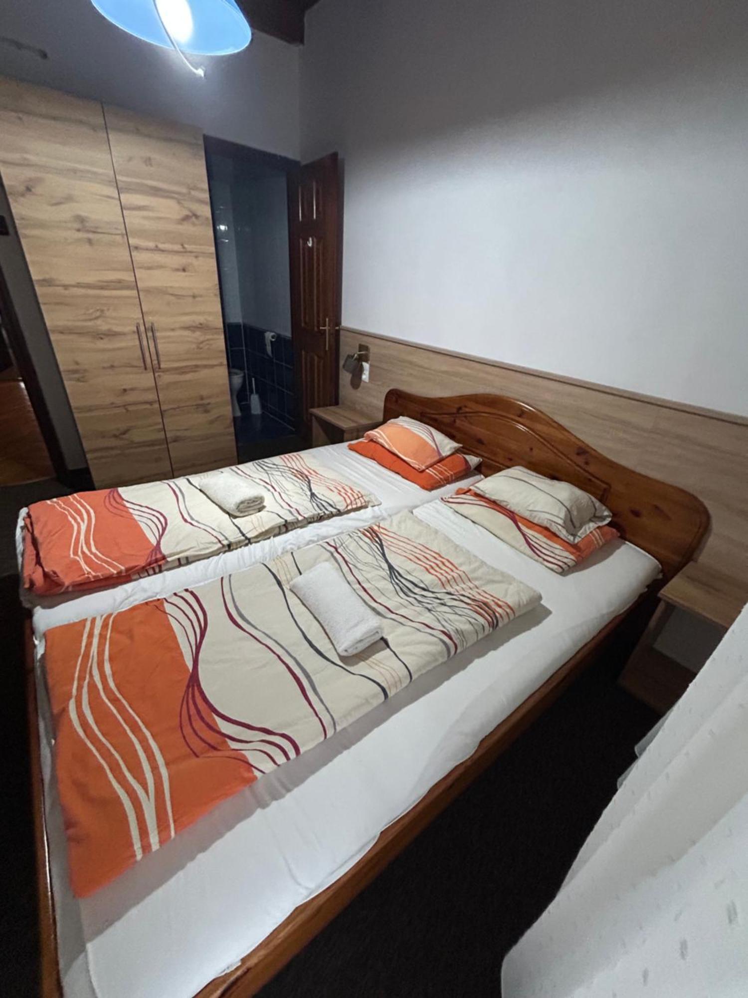 Rozsakert Panzio Hotel Nyiregyhaza Ngoại thất bức ảnh