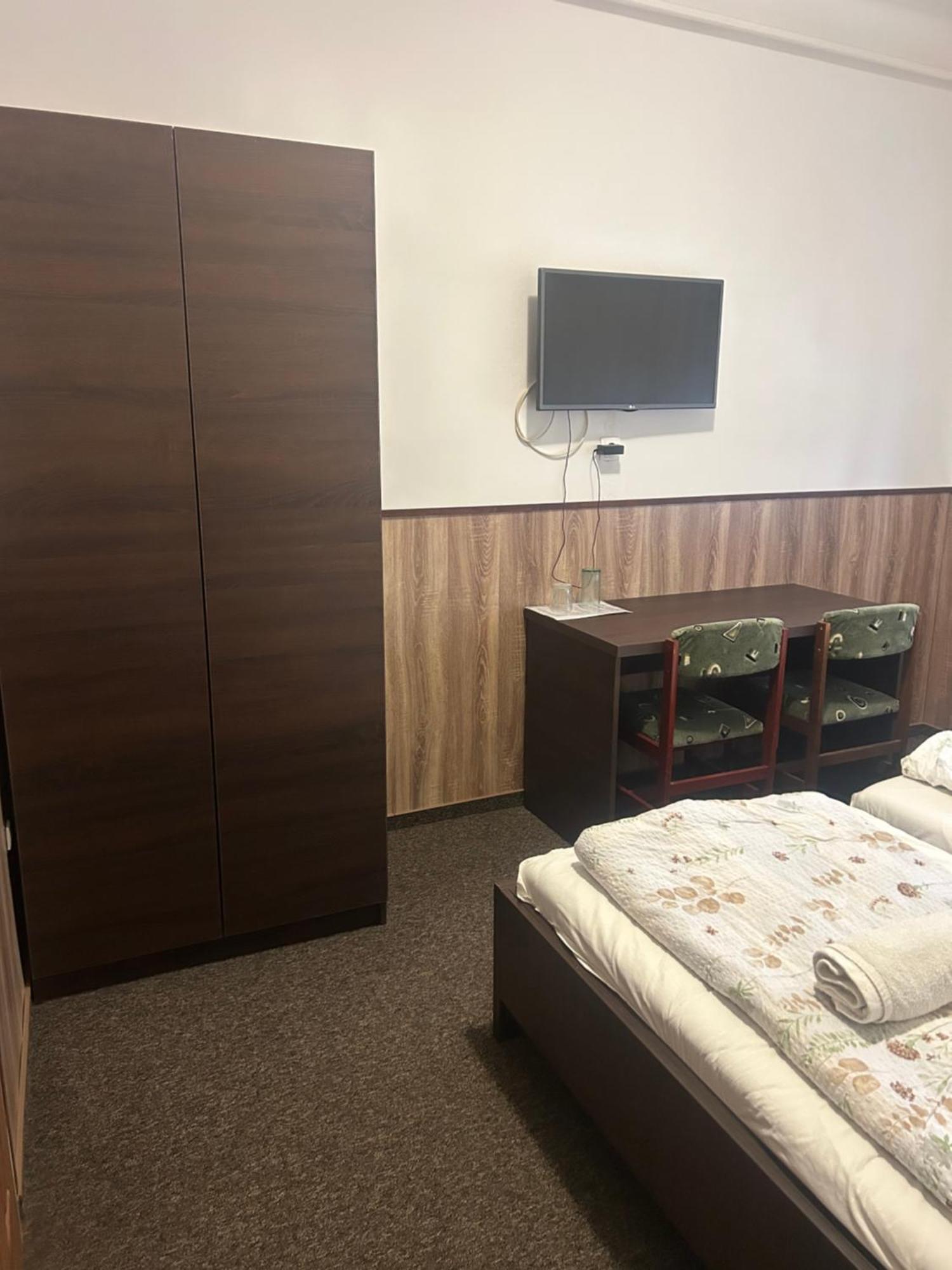 Rozsakert Panzio Hotel Nyiregyhaza Ngoại thất bức ảnh