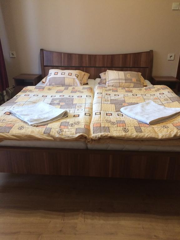 Rozsakert Panzio Hotel Nyiregyhaza Ngoại thất bức ảnh